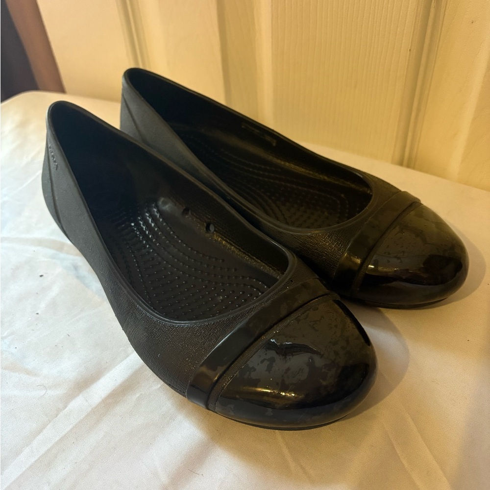 CROC Black Cap Toe Ballet Women's Flats size 6W